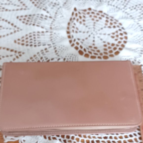 VINTAGE  MEN'S CELLULOID TRAVEL  GROOMING KIT in  GENUINE GOAT LEATHER CASE - Picture 6 of 8